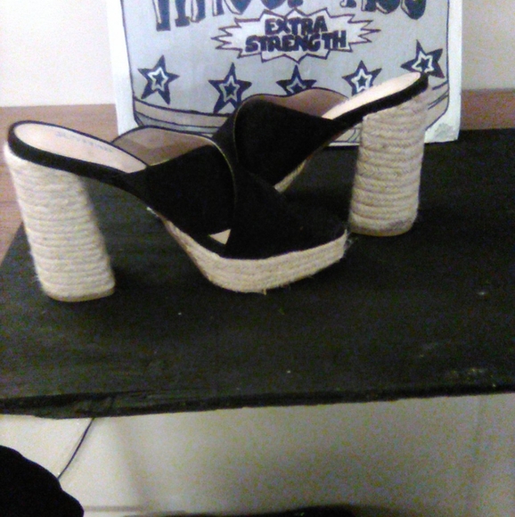 JUST FAB "SAY MY NAME" SLIP ON HEELS - Picture 9 of 9